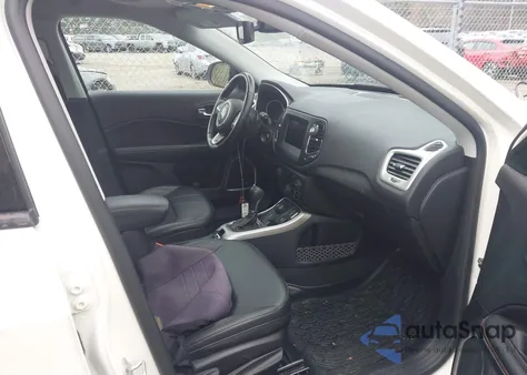 2021 Jeep Compass Latitude 4X4 from USA, damaged, VIN 3C4NJDBB3MT569703